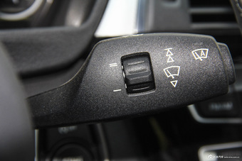 2016款宝马3系 2.0T自动328i M运动型