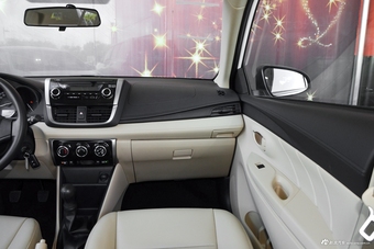 2017款威驰FS 1.3L手动锋锐版