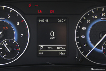 2018款风光S560 1.8L CVT尊贵型