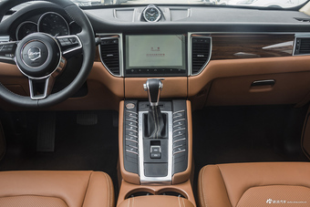 2017款众泰SR9 2.0T自动极致之心版