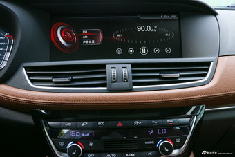 2018款宝沃BX7 2.0T自动28T四驱旗舰型5座