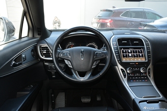2018款林肯MKX 2.0T自动四驱尊雅版