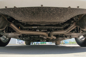 2015款金牛座2.7T自动旗舰型 雅典白