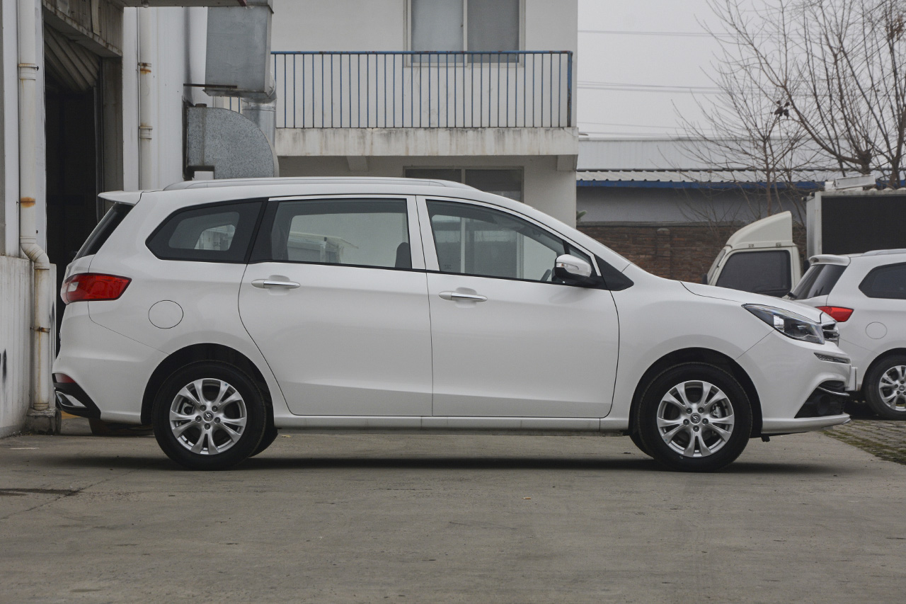 2017款福美来F7 1.5T 7座手动标准型