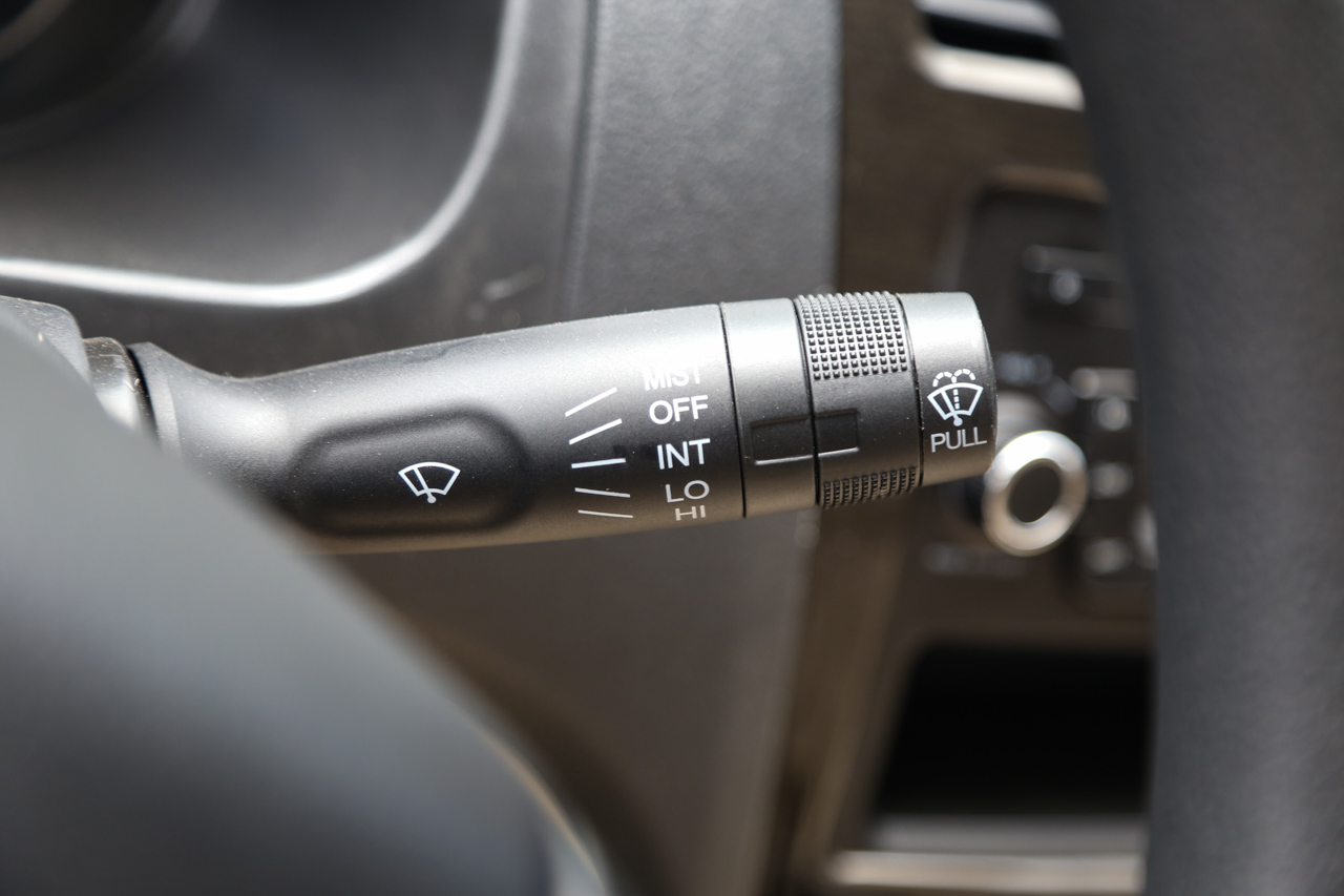 2016款风光370 1.5L手动标准型7座 摩卡棕