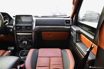 2017款北京BJ80 2.3T捍卫者