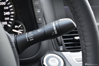 2019款英菲尼迪Q70L 2.0T自动悦享版