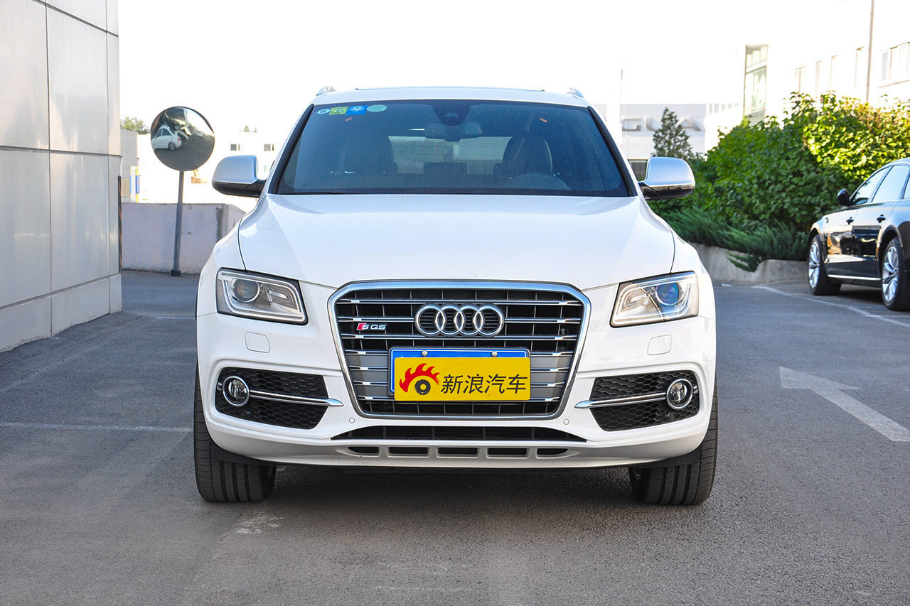 2014款奥迪SQ5 3.0T自动3.0TFSI quattro