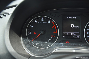 2016款奥迪A3 1.4T自动Limousine 35TFSI风尚型