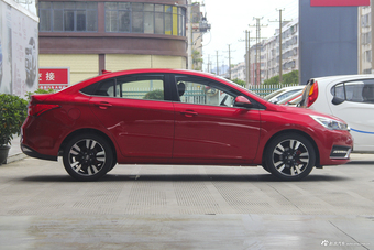 2018款艾瑞泽5 1.5L手动致敬青春版