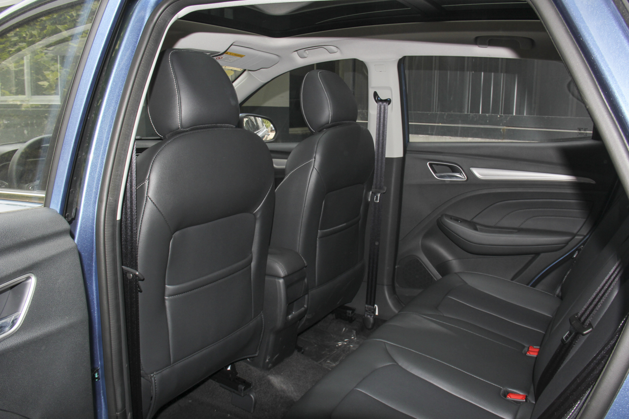 2018款荣威RX3 1.6L CVT旗舰版