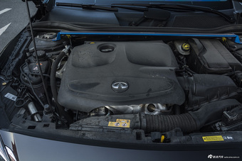 2017款英菲尼迪QX30 2.0T自动四驱极限版