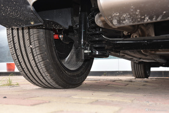 2017款森雅R7 1.6L 自动尊贵型