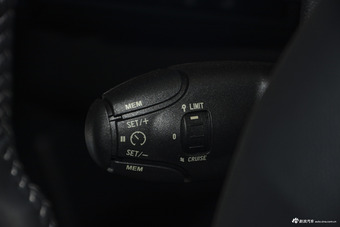 2015款东风标致408 1.2T自动豪华版