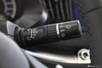 2017款哈弗H2s 1.5T自动豪华型 红标