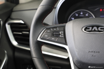 2018款瑞风R3 1.6L手动豪华智能型