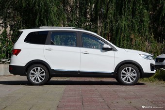 2016款凯翼V3 1.5L手动智联II导航版