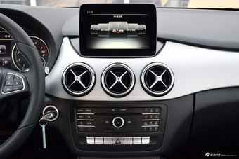 2017款奔驰B级B200 1.6T自动豪华型