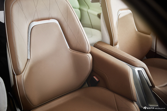 图集|刷脸开门配全球最大屏  拜腾首款车型发布