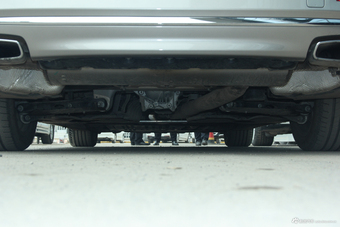 2018款宝马5系2.0T自动530Li尊享型豪华套装