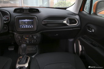 2018款自由侠1.4T自动劲能版互联网大屏版