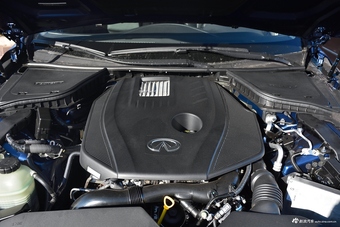 2018款英菲尼迪Q50L 2.0T自动豪华运动版