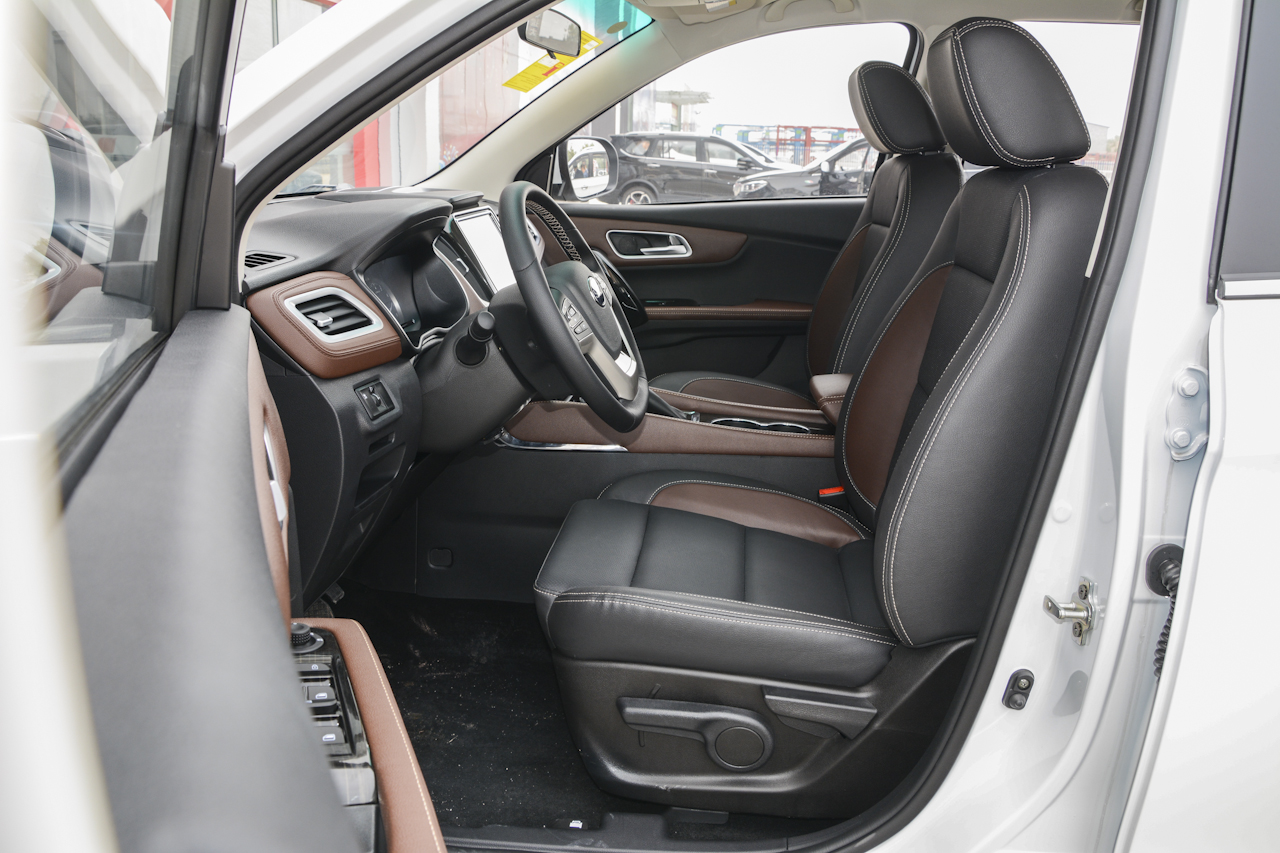 2017款斯威X7 1.5T自动智享型 