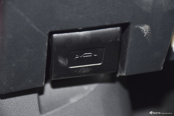 2015款众泰Z500 1.5T 自动尊贵型