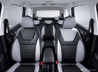 2017款北汽威旺M60