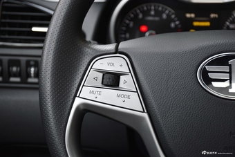 2018款奔腾B70 1.8T自动轿跑版互联智享型