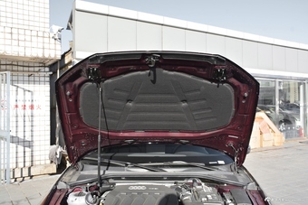 2018款奥迪A3 30周年型2.0T自动Sportback 40 TFSI风尚型