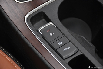 2017款宝骏560律动版1.5T手动乐享型