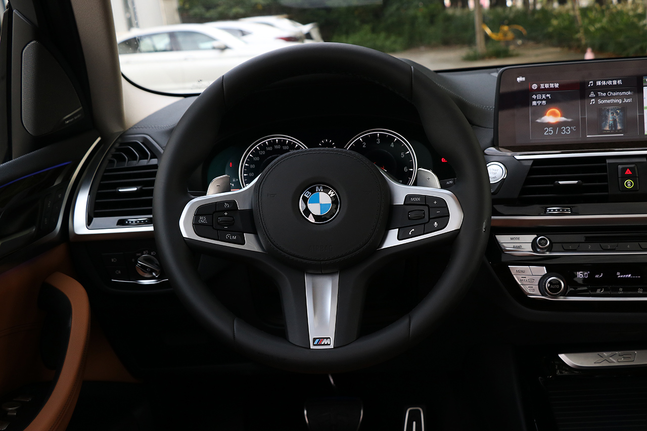 2018款宝马X3 xDrive30i 尊享型 M运动套装