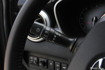 2018款北汽绅宝D50 1.5L手动尊贵智驾版