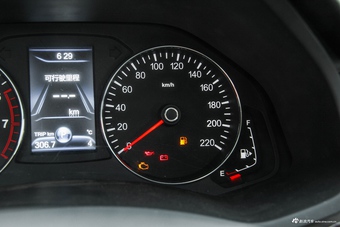 2016款森雅R7 1.6L自动尊贵型