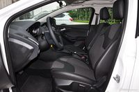 2017款福克斯三厢1.6L自动风尚型智行版