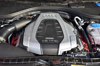 2017款奥迪A6L 45TFSI quattro 3.0T自动运动型: