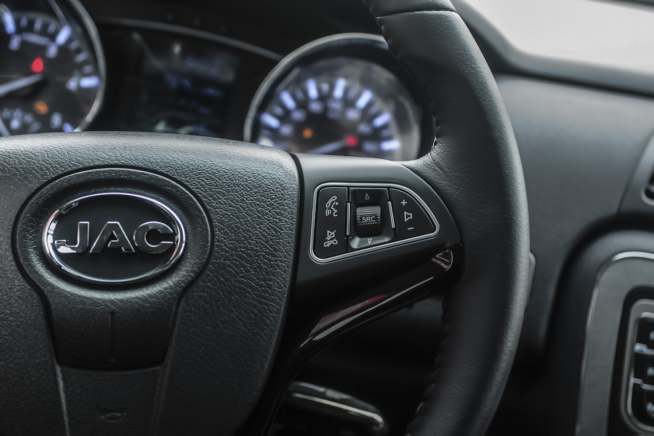 2015款帅铃T6 2.8T手动柴油新锐型HFC4DA1-2C