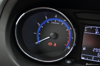 2016款东风风行SX6 1.6L 手动豪华型