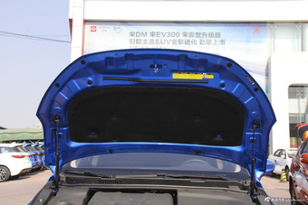 2017款比亚迪宋MAX 1.5T自动互联尊贵型