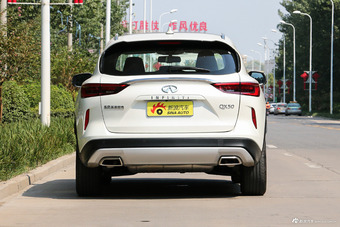 2018款英菲尼迪QX50 2.0T自动两驱时尚版