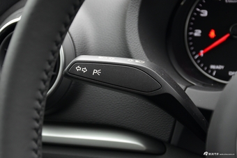 2018款奥迪A3 30周年型1.4T自动Sportback 35 TFSI进取型