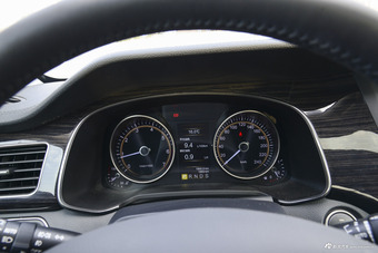 2017款红旗H7 2.0T自动豪华型