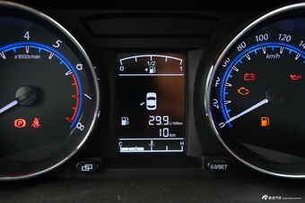 2016款东风风行F600  1.5T手动豪华型