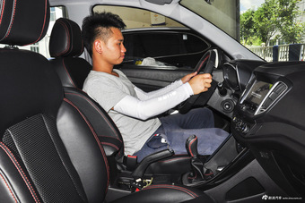 2016款瑞虎5 2.0L手动家悦信赖版