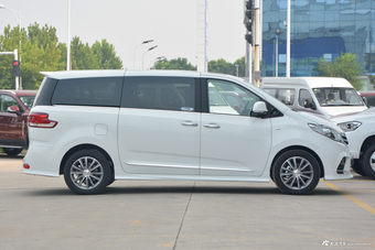 2018款上汽大通G10 PLUS 2.0T自动豪华行政版