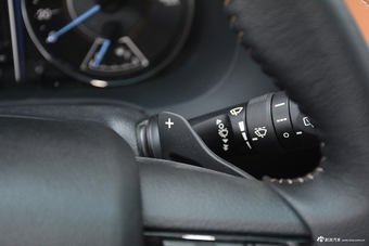 2017款Fortuner 4.0L自动 SR5 V6中东版