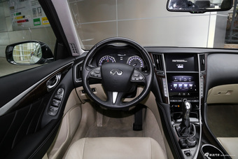 2016款英菲尼迪Q50L 2.0T自动豪华版 