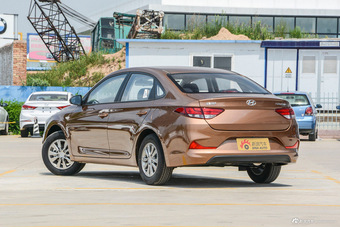 2017款悦动1.6L自动悦值版GLS