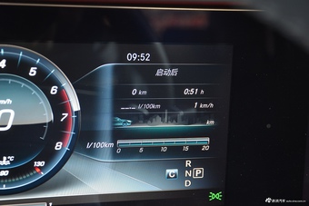 2017款奔驰E级2.0T自动 200 L 运动型 4MATIC